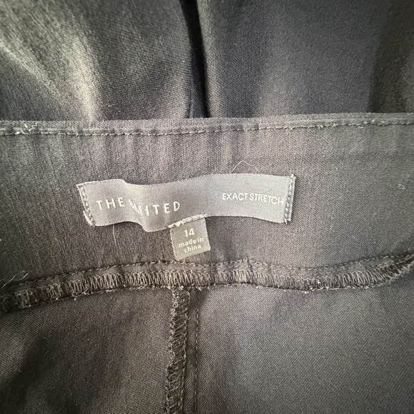 The Limited Exact Stretch Black Skinny Pants Size 14 - Picture 3 of 7